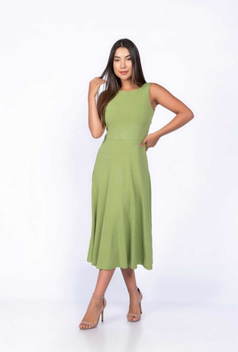 Imagem 3 de 5 de Vestido Midi Alfaiataria Com Decote Joia Malha Verde Jade