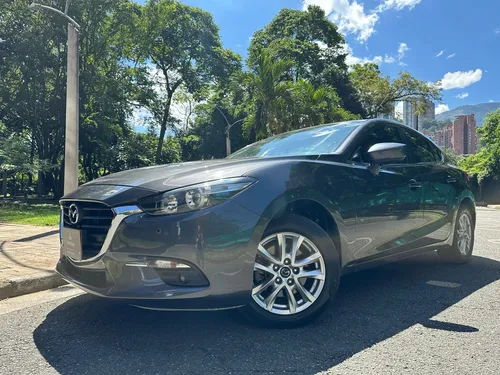 Mazda 3 2.0 Sport Touring