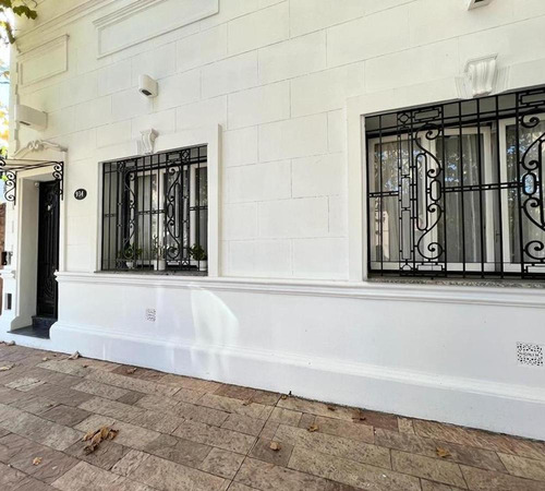 Casa De 4 Ambientes En Quilmes Oeste