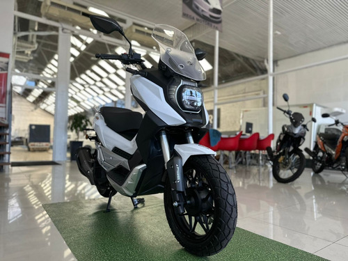 Imagen 12 de 17 de Yamaha Nmax