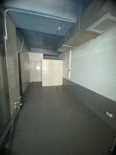 Gran Local Com. Para Restaurante U Otro Giro 183m2 Ampliable