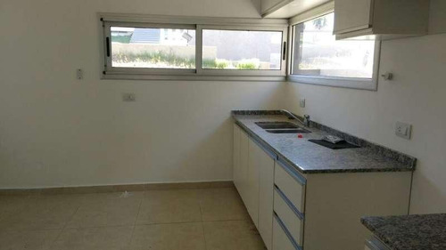 Imagen 2 de 12 de Los Carolinos - Duplex- 3 Dormitorios
