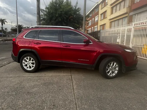 Jeep Cherokee 3.2 Longitude Plus