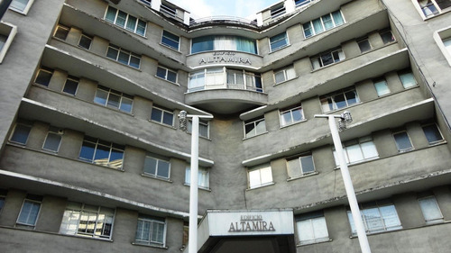 Apartamento En Venta Altamira Mls #23-3418 Yelixa A 