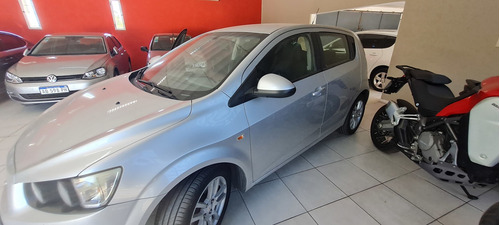 Imagen 9 de 15 de Chevrolet Sonic 2014 1.6 Lt Mx 5 P