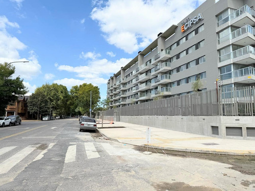 Venta Casa Ideal Uso Comercial Frente A Mil Aires