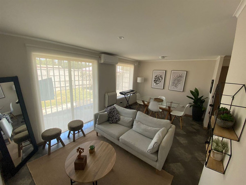 Casa En Venta De 2 Dorm. En Talca