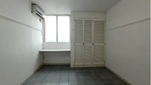 Apartamento En Barrio Sucre En Alquiler 