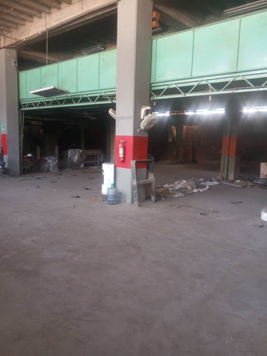 (#7001) Piso Industrial De 1.780 M2 En Caricuao