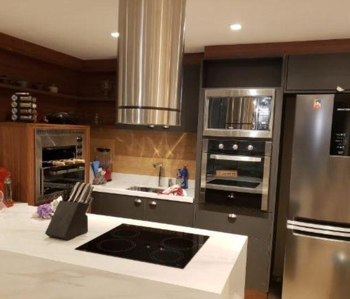 Cobertura Duplex Com Vista Mac E Baia Gb, Finamente Decorada, Mobiliada, Sala, 2 Qtos, 2 Stes, Cozinha Americana, Churrasqueira, Piscina E 2 Vagas. - Co0361
