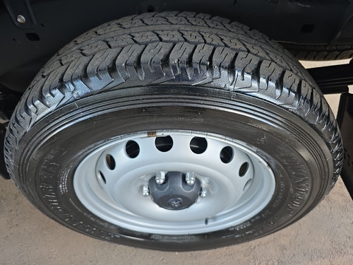 Toyota Hilux 2.8 D-4D TURBO DIESEL CS 4X4 MANUAL