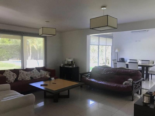 Imagen 7 de 19 de Casa En Venta En Villa Olivos