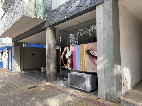 Venta Local Comercial Al Frente - 12 E/ 34 Y 35 - La Plata