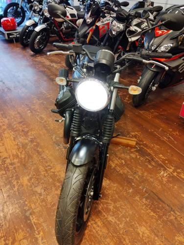 Imagen 14 de 17 de Moto Guzzi V7 Iii Stone Negra Usada