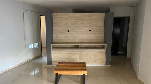 Unquillo , Venta ,hermosa Casa Dos Dormitorios , Cochera Y Piscina