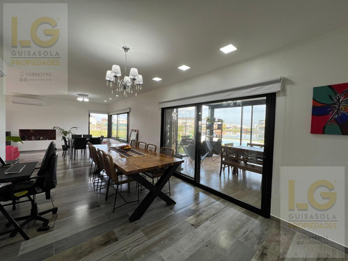 Casa En Venta En Pueblos Del Plata A La Laguna, Villalobos