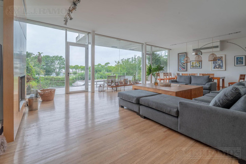 Casa En Venta En La Lucila-libertador/rio