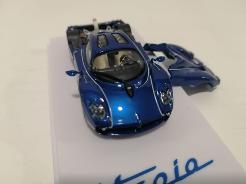 Cm Model Pagani Utopia Metallic Blue 1:64 Azul Acero (Usado)