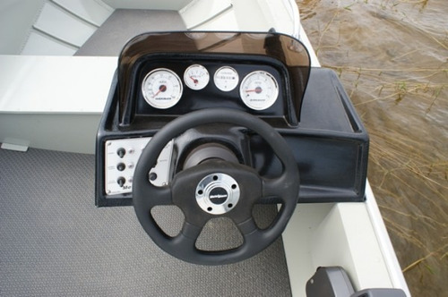 Lancha Metalglass Karib 500 Console