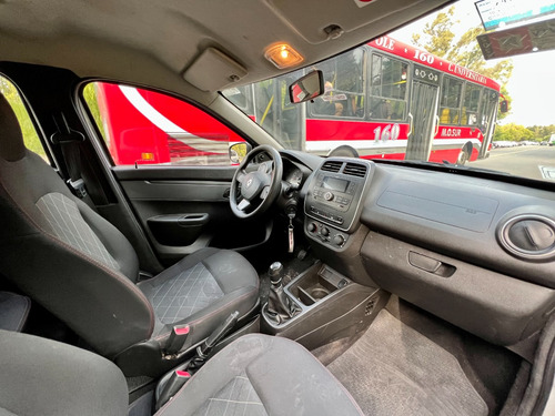 Imagen 20 de 23 de Renault Kwid Zen