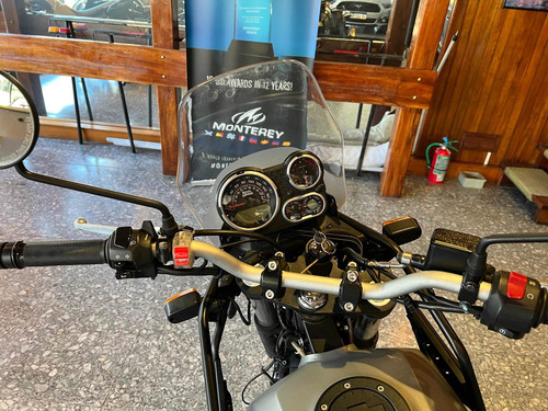 Imagen 6 de 25 de Royal Enfield Himalayan