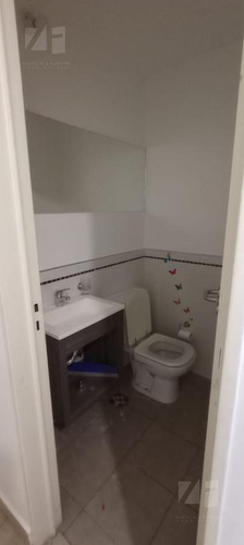 75m2 Con Dos Baños Y Patio.-