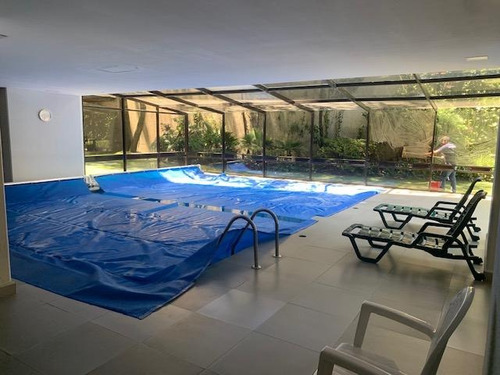Bosque De Las Lomas, Espacioso Departamento Remodelado De 330m2, Vista Arbolada, Sala-comedor, Bar, Baño De Visitas, Sala De T.v. 3 Amplias Recamaras Con Baño Cada Una, Vestidores, Cocina Equipada, Ár