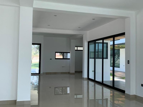 Imagen 2 de 11 de Casa Sola En Renta Residencial Puerta De Hierro