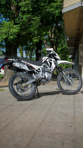 Imagen 2 de 17 de Yumbo Dk125f - 100% Financiada - Tomamos Tu Usada - Bike Up