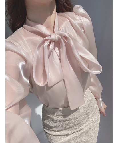 Blusa Elegante Con Cuello Medio Abierto Para Mujer