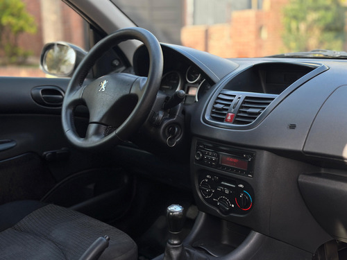 Peugeot 207 1.4 Active 75cv