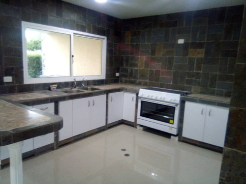 Imagen 10 de 22 de Townhouse Vacacional Urb Brisas De San Miguel Margarita A 5 Minutos Del Sambil