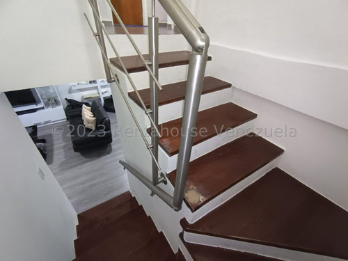 Imagen 22 de 30 de Hermoso Townhouse Ubicado En Conjunto Cerrado Con Pozo, Vigilancia Privada Y Doble Porton De Acceso, Es Moderno Y Tendencia Minimalista, Cuenta Con Su Cocina Empotrada Equipada, Pisos Laminados