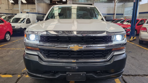 Imagen 5 de 10 de Chevrolet Silverado 2017 5.3 V8 2500 Ls Doble Cabina 4x4 At