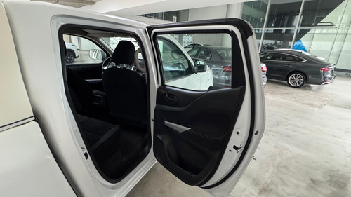 Pick Up Np300 Doble Cab Se A/c Tm 6 Vel
