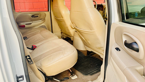 Ford Lobo LARIAT DOBLE CABINA 4x4