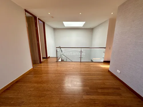 Casa En Arriendo En Loma Del Atravesado. Cod A776184