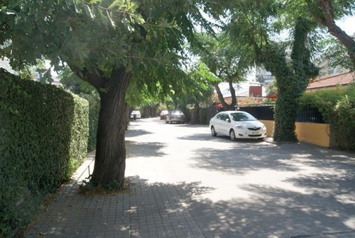 Casa Remodelada - Muy Segura No Perimetral - Pasaje Cerrado