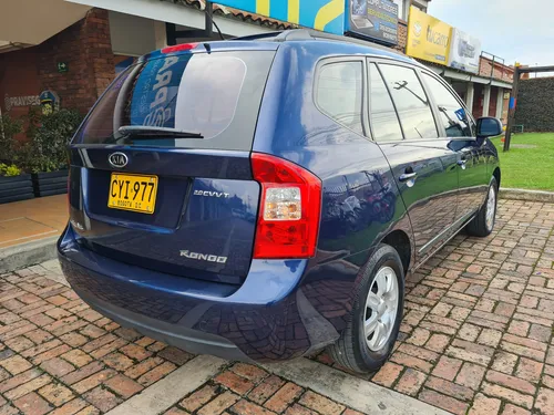 Kia Carens Rondo 2.0cc AT AA 4X2