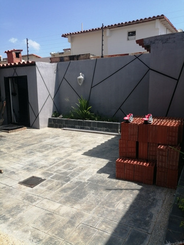Imagen 14 de 14 de Townhouse Espectacular 4 Hab Y 3 Baños Av Juan Bautista