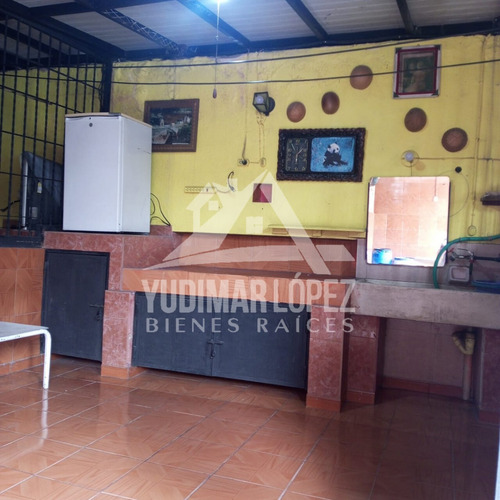 Cómoda Habitación En Alquiler Para Damas, Sector Camoruco, El Castaño, Maracay Edo. Aragua.