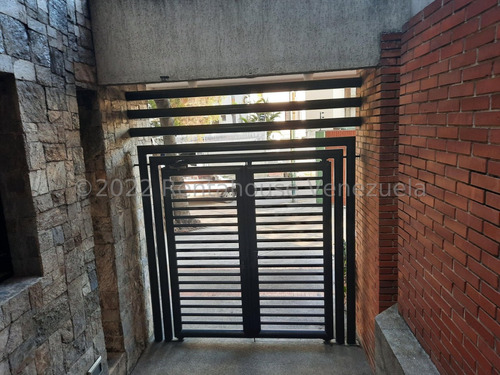 Apartamento En Venta En Las Palmas Mls #23-26184
