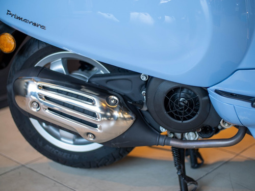 Imagen 19 de 25 de Vespa Primavera 150 Celeste Inmaculada Italiana Con Abs