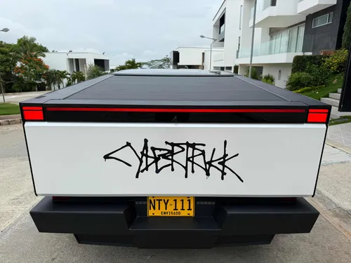 Tesla Cybertruck Foundation Series 4x4 2024