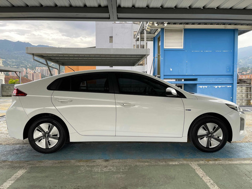 Imagen 6 de 12 de Hyundai Ioniq 2019 1.6 Limited