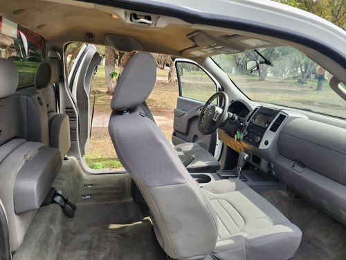Nissan Frontier 2017, Automática, 4 Cilindros