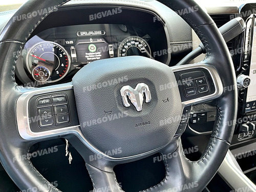 RAM Ram 3500 6.7 Laramie Cab. Dupla 4x4 Aut. 4p