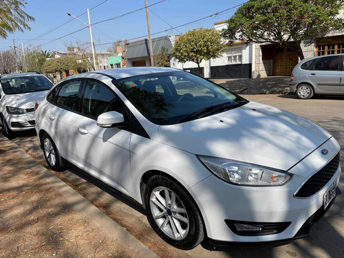Imagen 3 de 18 de Ford Focus 4p Mt Vendo/permuto