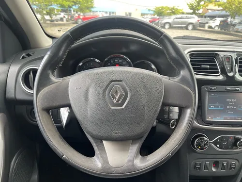 Renault Logan 1.6 Privilege / Intens