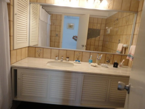 Venta De Apartamento 3 Dormitorios En Playa Mansa